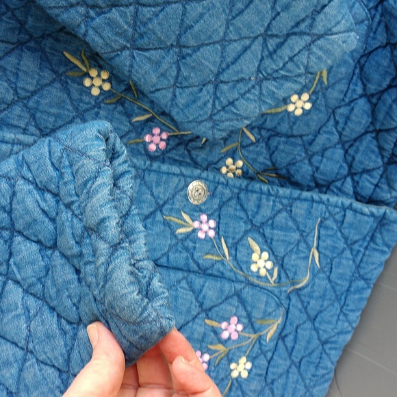 Vintage Tudor Court by Haband Quilted Jacket Embroidered Flowers Size Medium - Picture 6 of 16